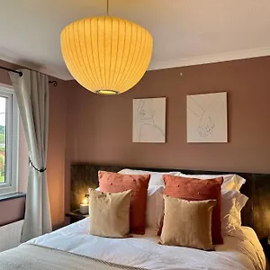  Holiday home Lovely 2 Bedroom House + Garden United Kingdom